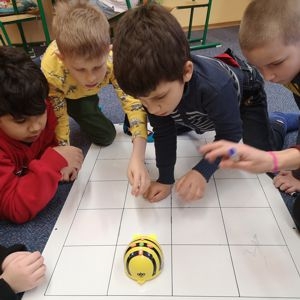 Detaily akce: Bee-Bot učí programovat žáky naší školy